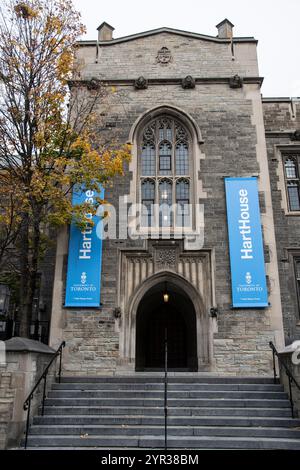 Das Hart House Schild an der University of Toronto in der Innenstadt von Toronto, Ontario, Kanada Stockfoto