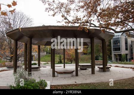 Pavillon im Garten an der University of Toronto in der Innenstadt von Toronto, Ontario, Kanada Stockfoto