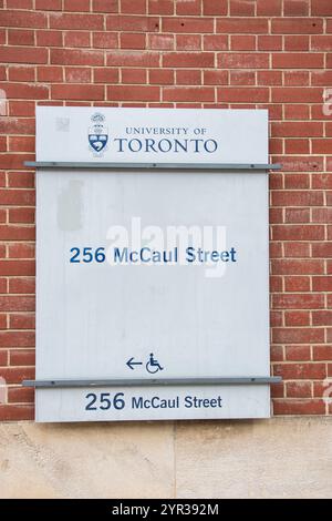 256 McCaul Street an der University of Toronto im Zentrum von Toronto, Ontario, Kanada Stockfoto