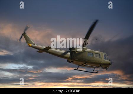 US Army Bell UH-1 Irokesen nennen Huey Helikopter in Arizona Stockfoto