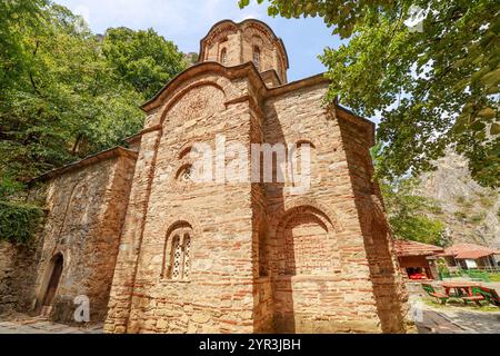 Kloster St. Andrea von Matka Canyon in Mazedonien Stockfoto