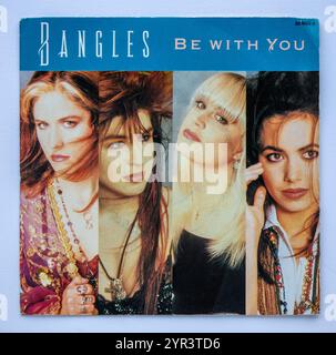 Bildercover der Sieben Inch Single Version von Be With You by the Bangles, die 1988 veröffentlicht wurde Stockfoto
