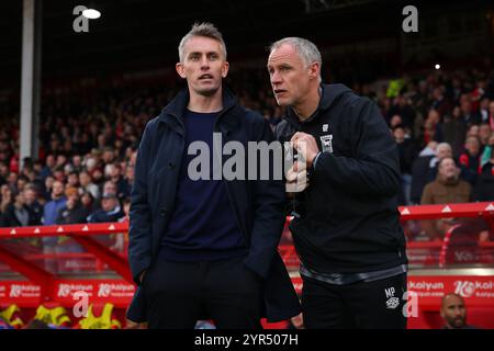 Manager von Ipswich Town, Kieran McKenna und Assistant Manager von Ipswich Town, Martyn Pert - Nottingham Forest V Ipswich Town, Premier League, City Ground, Nottingham, Großbritannien - 30. November 2024 nur redaktionelle Verwendung - es gelten Einschränkungen bei DataCo Stockfoto