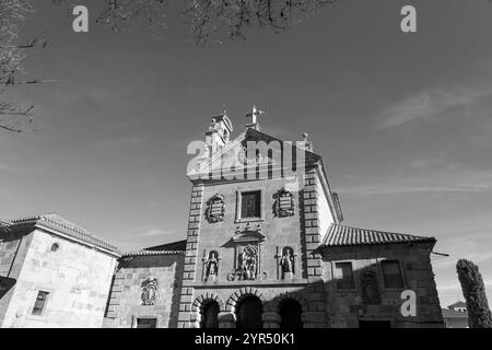 Außenansicht der Pfarrkirche San Pablo in Salamanca, Spanien. Stockfoto