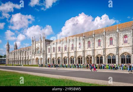 Das Kloster Jeronimos (oder Hieronymiten) in der Nähe des Tejo, das zum UNESCO-Weltkulturerbe gehört. In Belem, Lissabon, Portugal Stockfoto