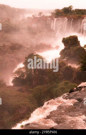 Iguazu Falls Argentinien Seite, mehrere Wasserfälle Natur Landschaft, Argentinien Landschaft, Argentinien Südamerika Reisen Stockfoto