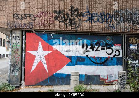 Wandgemälde mit kubanischer Flagge am Renfrew Place in der Innenstadt von Toronto, Ontario, Kanada Stockfoto