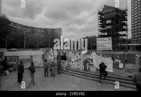 Deutschland, Berlin, 23. Oktober 1991, Demonstration gegen den Abriss des Lenindenkmals auf dem Leninplatz in Berlin Friedrichshain, Bürgerprotesti Stockfoto