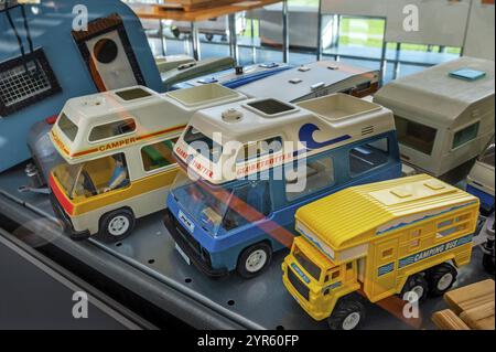 Sammlung von Caravan Modellen, Innenansicht, Erwin Hymer Museum, Caravans, Bad Forest Lake, Oberschwaben, Baden-Württemberg, Deutschland, Europa Stockfoto