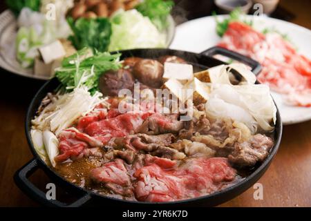 Japanisches Rindfleisch Sukiyaki Stockfoto