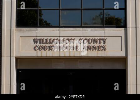 Georgetown, Texas, USA. November 2024. Das Williamson County Justice Center Courthouse Annex in Georgetown, Texas, wurde am 29. November 2024 gesehen. (Kreditbild: © Scott Coleman/ZUMA Press Wire) NUR REDAKTIONELLE VERWENDUNG! Nicht für kommerzielle ZWECKE! Stockfoto