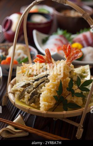 Frittierte Gerichte der Kaiseki-Küche Stockfoto