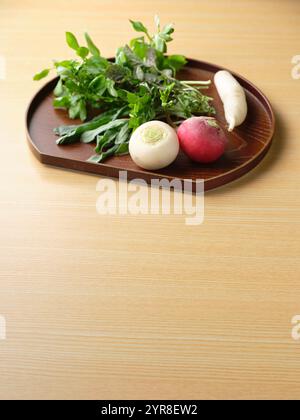 Sieben Kräuter auf einem Tablett Stockfoto