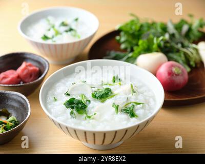 Brei mit sieben Kräutern Stockfoto