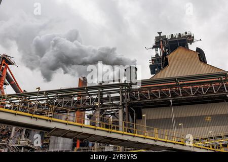 Gent, Belgien. Dezember 2024. Dieses Bild zeigt einen Besuch der neuen Vizepräsidenten der Europäischen Kommission Ribera und Sejourne in ArcelorMittal Belgien zur Vorbereitung des ¿Clean Industrial Deal¿ am Dienstag, den 3. Dezember 2024, in Gent. BELGA FOTO KURT DESPLENTER Credit: Belga Nachrichtenagentur/Alamy Live News Stockfoto