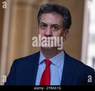 London, Großbritannien. Dezember 2024. Ed Miliband, Energieminister, bei einer Kabinettssitzung in der Downing Street 10 London. Quelle: Ian Davidson/Alamy Live News Stockfoto