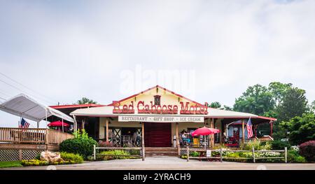 Das Red Caboose bietet eine einzigartige Unterkunft in Strasburg, PA für Familien, Paare oder Bahninteressierte. Das Red Caboose Motel befindet sich Stockfoto