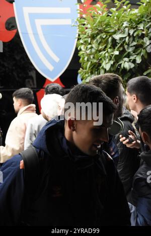 Fotografias del RC Celta de Vigo bajando del Bus y entrando al Hotel Stockfoto