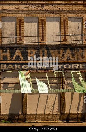 Geschlossene Ladenfronten in der Innenstadt von Selma Alabama Stockfoto