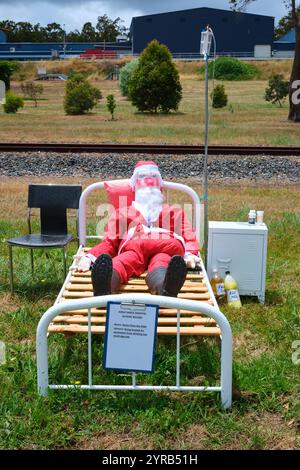 Das Kirup Santa Hospital, eine humorvolle Weihnachtsausstellung in der Landstadt Kirup im Südwesten von Western Australia. Stockfoto