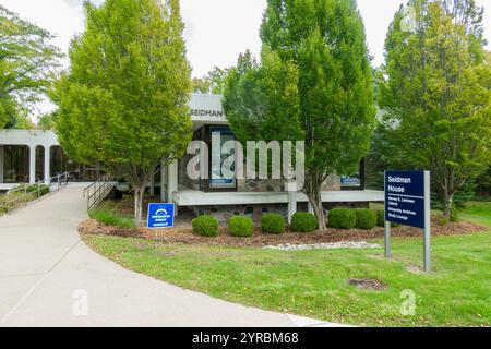 ALLENDALE, MI, USA, 20. SEPTEMBER 2024: Seidman House auf dem Campus der Grand Valley State University. Stockfoto