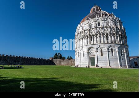 Battistero di San Giovanni ist ein großes mittelalterliches Baptisterium in Pisa Italien Stockfoto