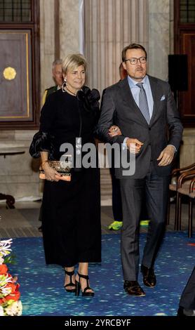 Amsterdam, Niederlande, 2024 2012-12-03 17:27:22 AMSTERDAM, 03-12-2024, Königspalast AmsterdamKönig Willem Alexander, Prinzessin Beatrix, Prinz Constantijn, Prinzessin Laurentien und Prinzessin Mabel nehmen am Dienstag, dem 3. Dezember, an der Verleihung der Prince Claus Impact Awards 2024 im Königspalast Amsterdam Teil. FOTO: NLBeeld/Patrick van EmstIn dem Foto: Prinz Constantijn und Prinzessin Laurentien Credit: NL Beeld / Patrick van EMST Stockfoto