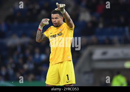 Bielefeld, Deutschland. Dezember 2024. Fussball DFB-Pokal Achtelfinale DSC Arminia Bielefeld - SC Freiburg am 03.12.2024 in der SchuecoArena in Bielefeld Noah Atubolu ( Freiburg ) DFB-Vorschriften verbieten jede Verwendung von Fotografien als Bildsequenzen und/oder Quasi-Video. Foto: Revierfoto Credit: ddp Media GmbH/Alamy Live News Stockfoto