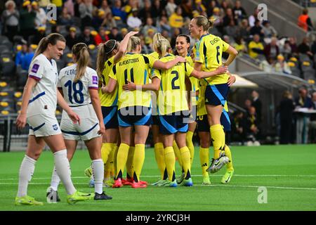 Stockholm, Schweden. Dezember 2024. Stockholm Arena, Stockholm, Schweden, 3. Dezember 2024: Schweden feiert Tor während des Europameisterspiels der Frauen am 3. Dezember 2024 zwischen Schweden und Serbien in der Stockholm Arena in Stockholm, Schweden (Peter Sonander/SPP) Credit: SPP Sport Press Photo. /Alamy Live News Stockfoto