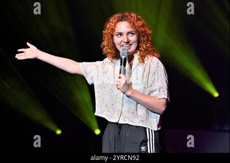 Edinburgh, Schottland, Großbritannien. August 2024. Edinburgh Fringe: Pleasance Opening Gala mit Aufführungen einiger dieser Jahre Acts im Pleasance Grand Theatre. MC für den Tag Comedienne Ania Magliano. Quelle: Craig Brown/Alamy Live News Stockfoto