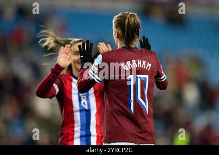 Oslo, Norwegen. Dezember 2024. Oslo, Norwegen, 3. Dezember 2024: Caroline Graham Hansen (10 Norwegen) feiert nach einem Treffer während des UEFA-Womens European Qualifiers Play-offs Runde 2 zwischen Norwegen und Nordirland im Ullevaal Stadium in Oslo, Norwegen (Ane Frosaker/SPP) Credit: SPP Sport Press Photo. /Alamy Live News Stockfoto