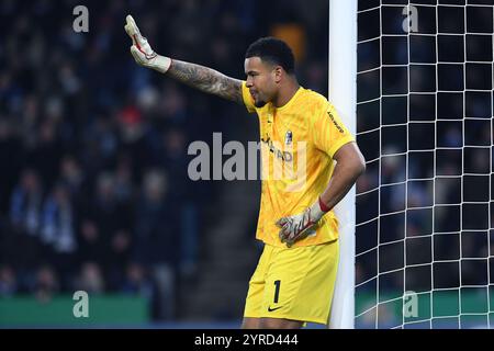 Bielefeld, Deutschland. Dezember 2024. Fussball DFB-Pokal Achtelfinale DSC Arminia Bielefeld - SC Freiburg am 03.12.2024 in der SchuecoArena in Bielefeld Noah Atubolu ( Freiburg ) DFB-Vorschriften verbieten jede Verwendung von Fotografien als Bildsequenzen und/oder Quasi-Video. Foto: Revierfoto Credit: ddp Media GmbH/Alamy Live News Stockfoto