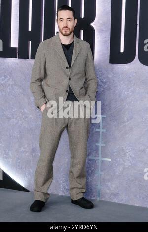 London, Großbritannien. Dezember 2024. Andrew Koji nimmt an der Weltpremiere von Black Doves Staffel 1 Teil. Foto von Julie Edwards./Alamy Live News Stockfoto