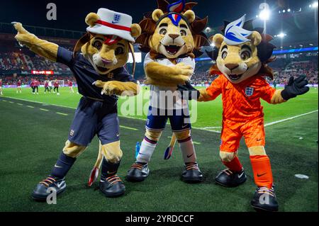 Englands Maskottchen vor dem Freundschaftsspiel der Frauen gegen die Schweiz in der Bramall Lane, Sheffield am Dienstag, den 3. Dezember 2024. (Foto: Trevor Wilkinson | MI News) Credit: MI News & Sport /Alamy Live News Stockfoto