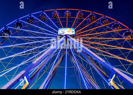 Das Riesenrad auf dem Wantermaart (Wintermarkt) in Luxemburg-Stadt, Luxemburg Stockfoto