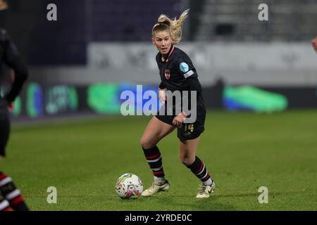 Wien, Österreich. Dezember 2024. Wien, Österreich, 3. Dezember 2024: Marie Therese Hobinger (14 Österreich) in Aktion während des Qualifikationsspiels der Frauen in Europa im Spiel Österreich gegen Polen im Viola Park, Wien Tom Seiss/SPP (Tom Seiss/SPP) Credit: SPP Sport Press Photo. /Alamy Live News Stockfoto