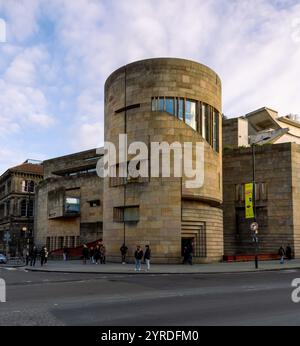 National Museum of Scotland von der Ecke Chambers Street aus gesehen, Edinburgh, Schottland, Großbritannien Stockfoto