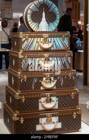 Das Louis Vuitton temporäre Geschäft wurde nach 6 E. 57th St., 2024, New York City, USA verlegt Stockfoto