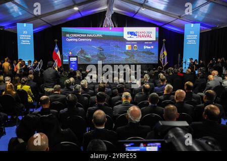 Eröffnung der ExpoNaval 2024 am Passagierterminal des Hafens von Valparaiso. Die Exponaval 2024, die internationale Messe für die Marine- und Verteidigungsindustrie, findet vom 3. Bis 6. Dezember im Passagierterminal Puerto Valparaíso statt. Diese Veranstaltung, die von der FISA von der GL Events Group organisiert und von der chilenischen Marine gesponsert wird, wird eine Ausstellung mit mehr als 100 Ausstellern präsentieren, die auf einer Fläche von 12.000 m2 aus mehr als 25 Ländern stattfinden wird. Diese Veranstaltung soll zum Treffpunkt der Streitkräfte, Zulieferunternehmen und Branchenexperten werden, die versuchen, die Beziehungen zu stärken Stockfoto