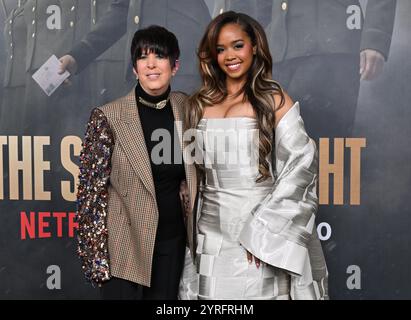 Hollywood, USA. Dezember 2024. Diane Warren und H.E.R., Gabriella Wilson kommen zur Uraufführung von „The Six Triple Eight“ am 3. Dezember 2024 im Egyptian Theatre in Hollywood, CA. © Lisa OConnor/AFF-USA.com Credit: AFF/Alamy Live News Stockfoto