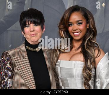 Hollywood, USA. Dezember 2024. Diane Warren und H.E.R., Gabriella Wilson kommen zur Uraufführung von „The Six Triple Eight“ am 3. Dezember 2024 im Egyptian Theatre in Hollywood, CA. © Lisa OConnor/AFF-USA.com Credit: AFF/Alamy Live News Stockfoto