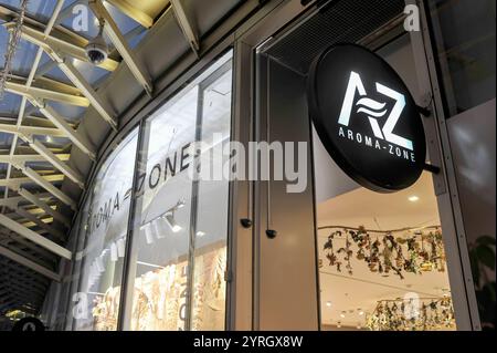 FRANKREICH. PARIS (75) FORUM DES HALLES WESTFIELD. AROMAS-ZONE, DER FÜHRENDE ONLINE-HÄNDLER FÜR ÄTHERISCHE ÖLE UND HAUSHALTSKOSMETIK. DIESE FAM WURDE 1999 ERSTELLT Stockfoto