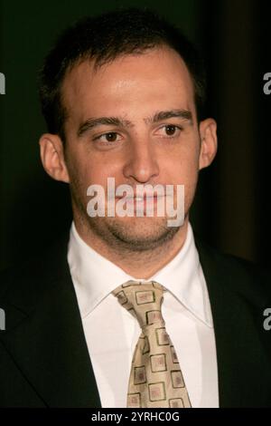 Alejandro Amenabar bei der Premiere des Kinofilms Mar adentro / das Meer in mir / das Meer in der Biennale di Venezia 2004 / 61. Internationale Filmfestspiele von Venedig im Palazzo del Cinema. Venedig, 04.09.2004 *** Alejandro Amenabar bei der Premiere des Spielfilms Mar adentro The Sea Inside Me auf der Biennale di Venezia 2004 61 Venice International Film Festival im Palazzo del Cinema Venedig, 04 09 2004 Foto:xD.xBedrosianx/xFuturexImagex Sea 4902 Stockfoto