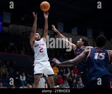 3. Dezember 2024 Moraga, CA U.S.A. der Garant von Saint Marys Jordan Ross (2) schießt den Ball während des NCAA Men's Basketball Spiels zwischen UTSA Roadrunners und den Saint Marys Gaels. Saint Marys schlug UTSA 82-74 im University Credit Union Pavilion Moraga Calif Thurman James/CSM Stockfoto