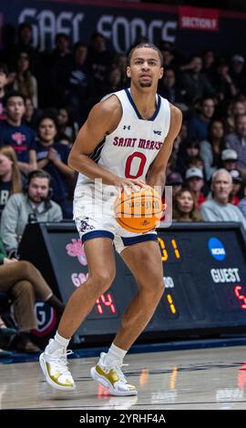 März 2024 Moraga, CA U.S.A. der Garant von Saint Marys Mikey Lewis (0) schießt den Ball während des NCAA Men's Basketball Spiels zwischen UTSA Roadrunners und den Saint Marys Gaels. Saint Marys schlug UTSA 82-74 im University Credit Union Pavilion Moraga Calif Thurman James/CSM Stockfoto