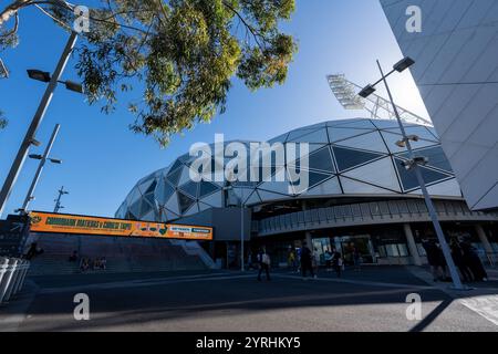 Melbourne, Australien. Dezember 2024. Melbourne, Australien, 4. Dezember 2024: Ein Blick außerhalb des Stadions während des internationalen Freundschaftsspiels zwischen Australien und Chinesisch Taipeh im AAMI Park in Melbourne, Australien. (NOE Llamas/SPP) Credit: SPP Sport Press Photo. /Alamy Live News Stockfoto