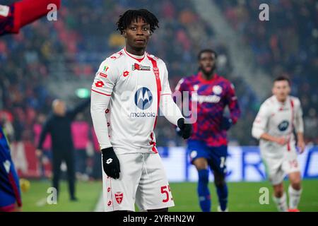 Martins Kevin (AC Monza) während des Italienischen Pokals, Coppa Italia, Achtelfinale zwischen Bologna FC und AC Monza am 3. Dezember 2024 im Stadio Renato Dall’Ara in Bologna, Italien. Quelle: Luca Rossini/E-Mage/Alamy Live News Stockfoto