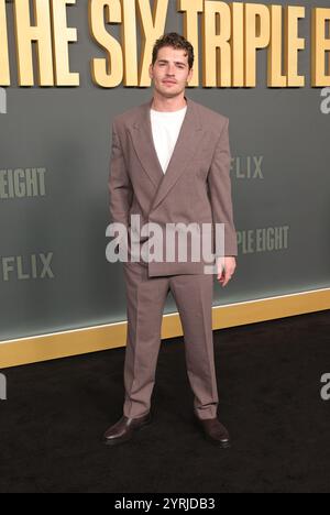 HOLLYWOOD, KALIFORNIEN - 3. DEZEMBER: Gregg Sulkin bei der Premiere von Netflix's The Six Triple Eight im Egyptian Theatre Hollywood am 3. Dezember 2024 in Los Angeles, Kalifornien. Kredit: Faye Sadou/MediaPunch Stockfoto