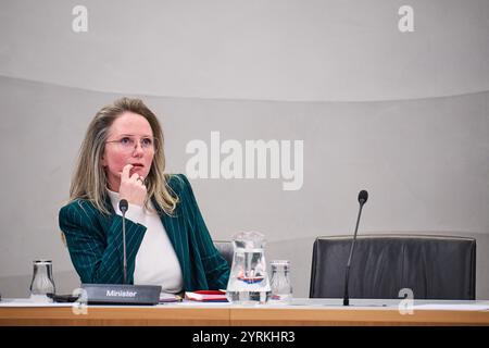 DEN HAAG - Fleur Agema, Minister für Gesundheit, Wohlfahrt und Sport während einer Ausschussdebatte im Unterhaus über das Integral Care Agreement. ANP PHIL NIJHUIS niederlande raus - belgien raus Stockfoto