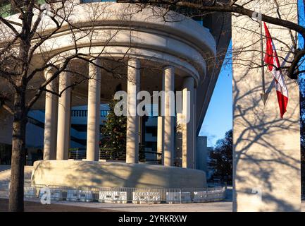 Washington, USA. Dezember 2024. WASHINGTON, DC - DEZEMBER 03: Die kanadische Botschaft in Washington, DC (Foto: Tony Quinn/SipaUSA) Credit: SIPA USA/Alamy Live News Stockfoto